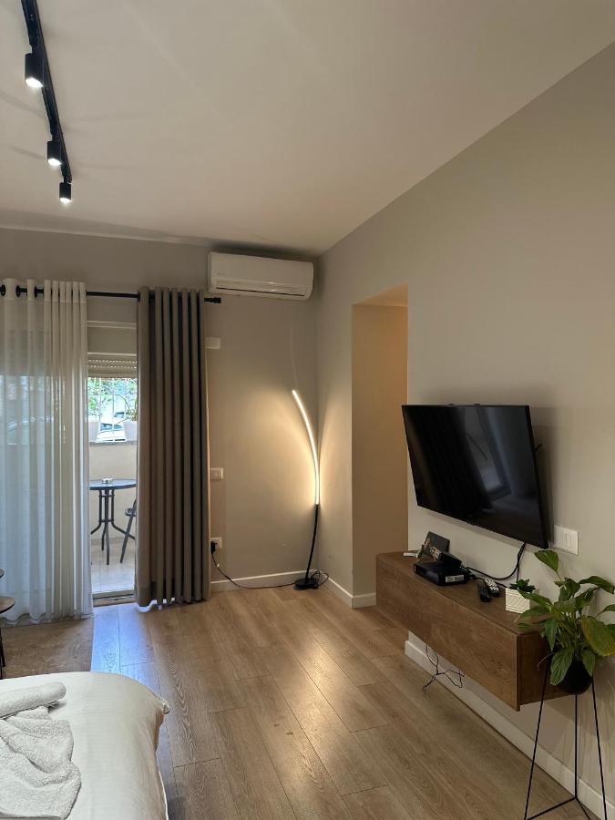 4Seasonsgea , Deluxe Studio , City Centre , تيرانا المظهر الخارجي الصورة